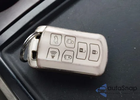 2013 Toyota Sienna Xle V6 8 Passenger from USA, damaged, VIN 5TDYK3DCXDS362679